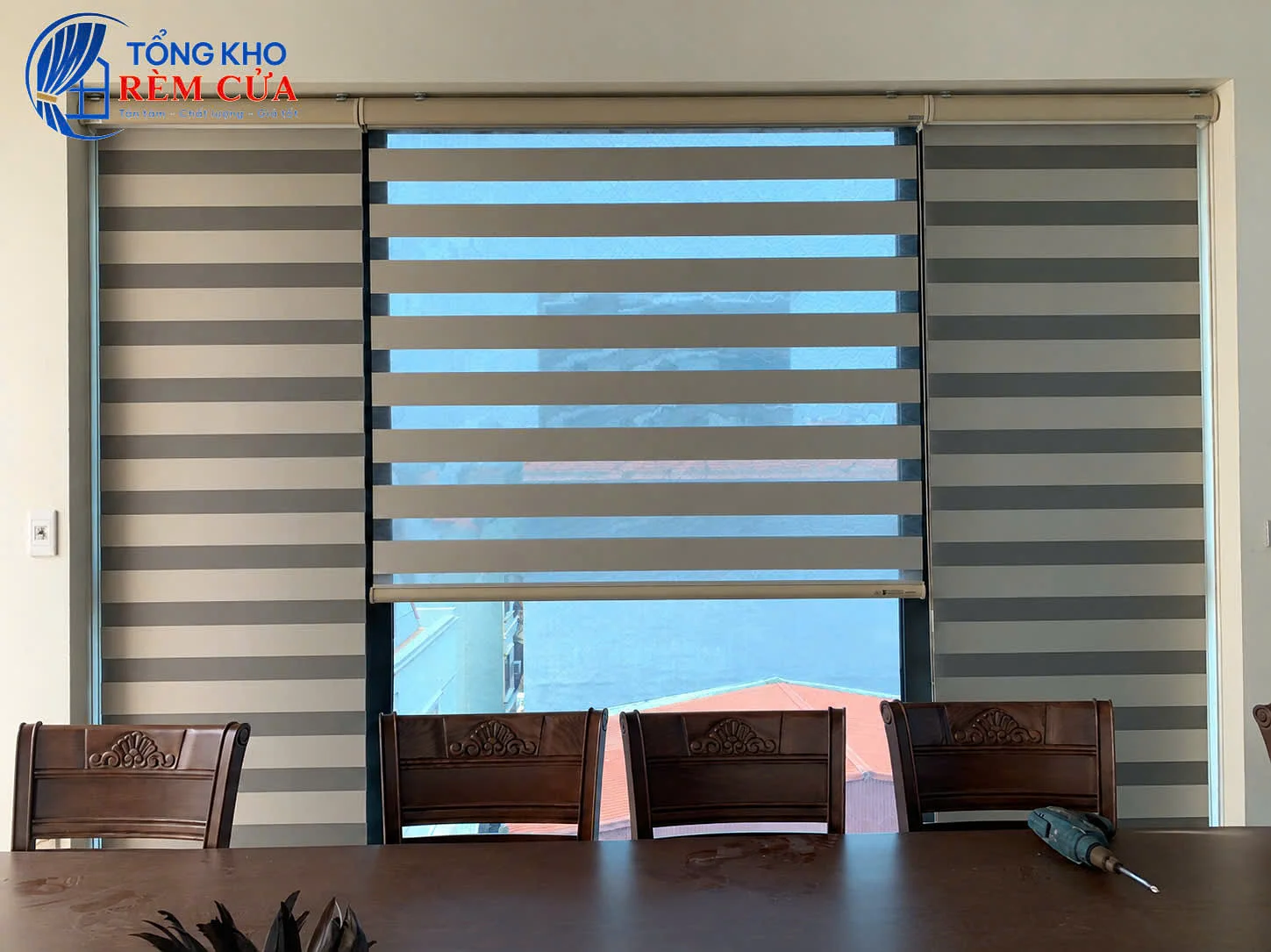 Rèm cầu vồng màu kem Hàn Quốc Honest lắp phòng khách